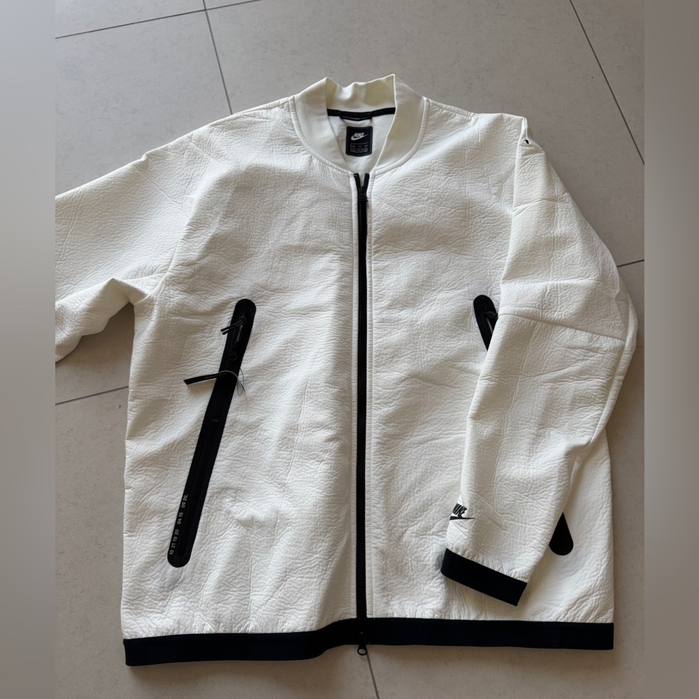 MENS NIKE